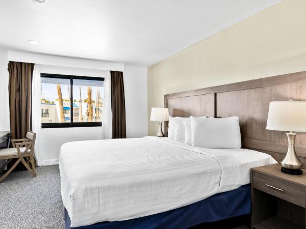 Serene Vegas Boutique Hotel Las Vegas : photo 6 de la chambre chambre lit king-size rkv - vue sur cour