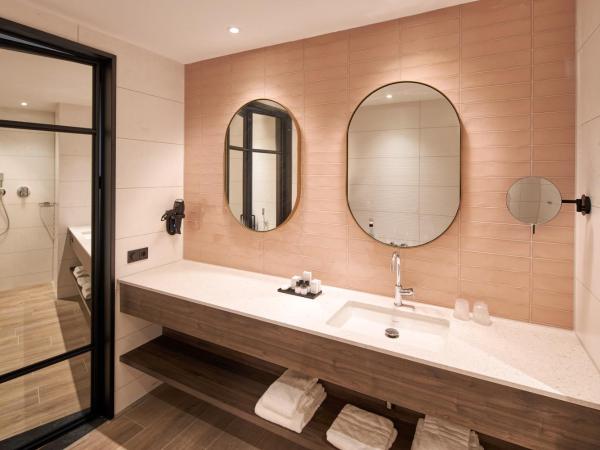 Van der Valk Hotel Haarlem : photo 6 de la chambre chambre atrium deluxe plus