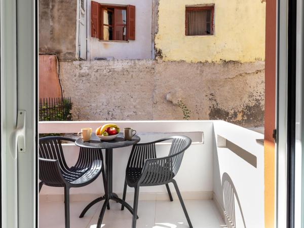 Notus Chania Crete : photo 9 de la chambre junior suite split level with balcony