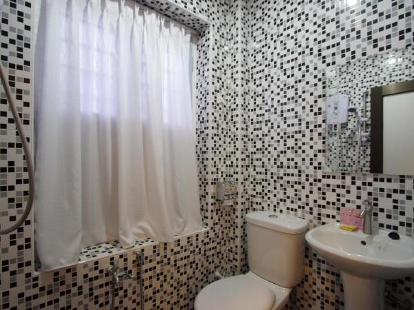 Shamrock Guest House II : photo 7 de la chambre chambre familiale standard