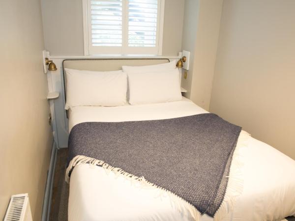 Henrietta House, a member of Radisson Individuals : photo 2 de la chambre traditional family room - garden