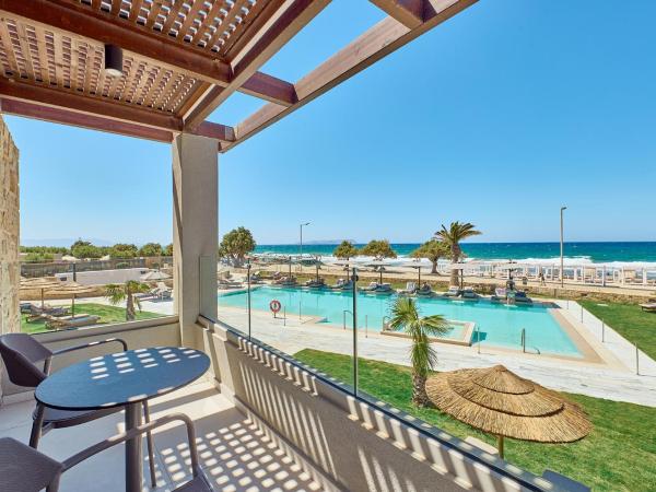 Paralos Kosta Alímia : photo 1 de la chambre chambre double - vue sur mer