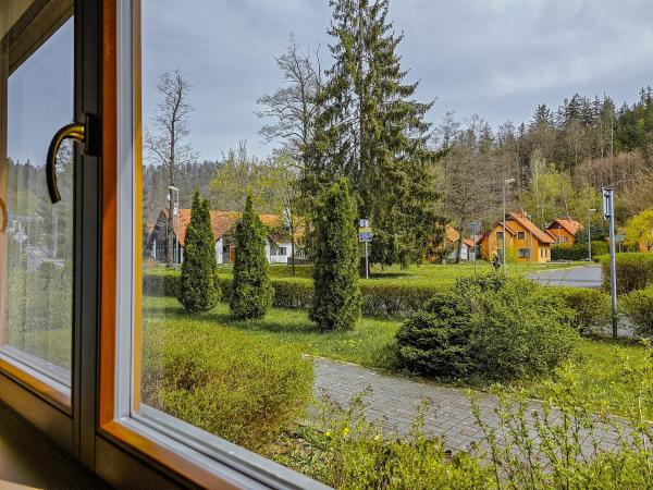 Geyserpark Village : photo 3 de la chambre chambre double ou lits jumeaux - vue sur jardin