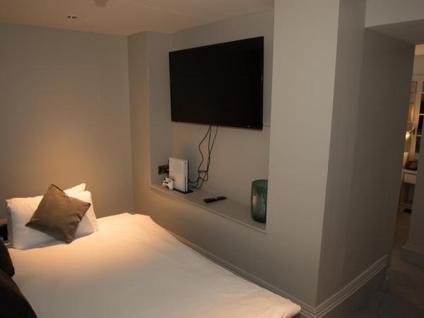 Henrietta House, a member of Radisson Individuals : photo 5 de la chambre chambre triple de luxe.