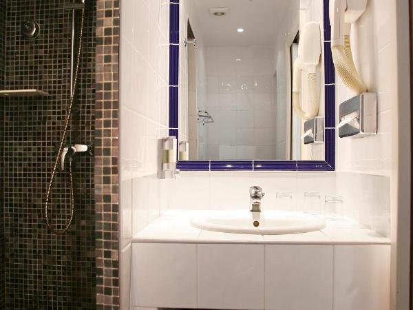 Le Saint Erasme, Hotel Eco Friendly : photo 6 de la chambre chambre triple classique avec patio