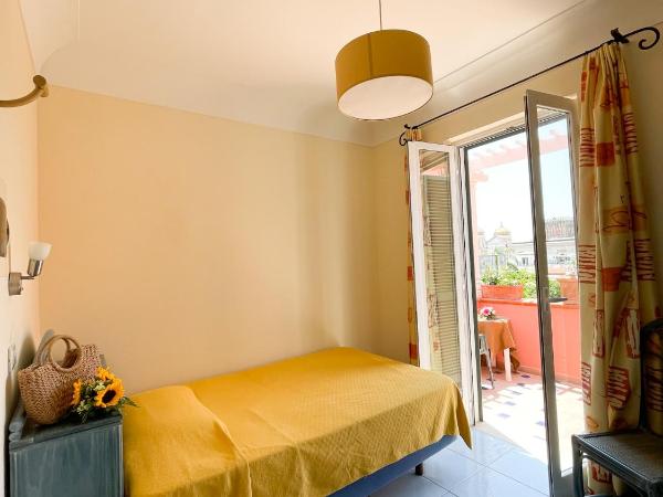Hotel Terme Zi Carmela : photo 1 de la chambre chambre simple