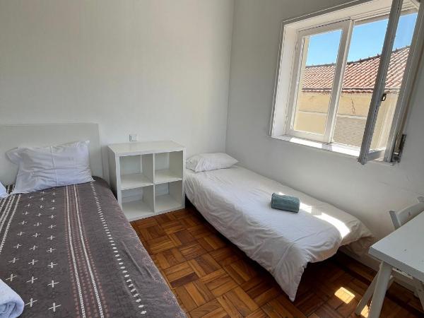 Relógio Guest House : photo 3 de la chambre chambre double avec salle de bains commune