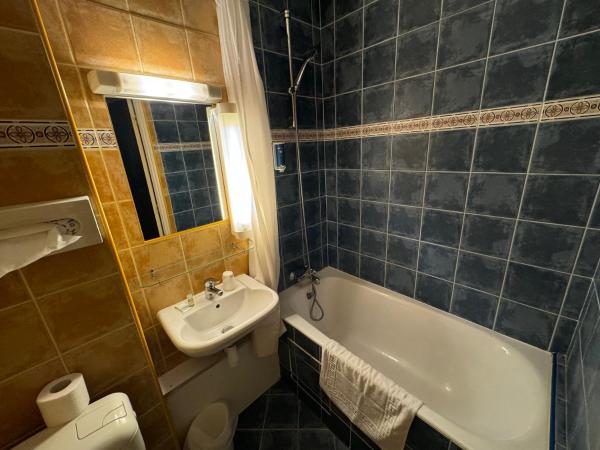 Hôtel Bosquet Pau Centre : photo 9 de la chambre chambre double confort