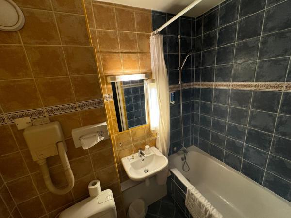 Hôtel Bosquet Pau Centre : photo 10 de la chambre chambre double confort