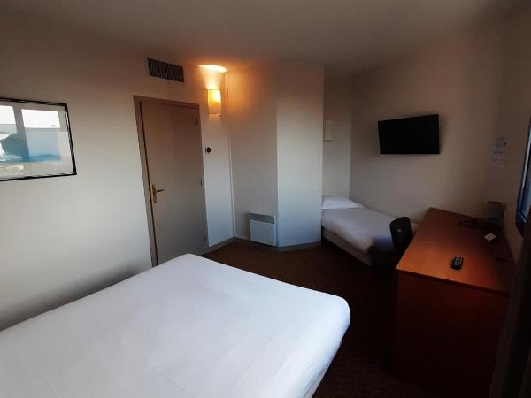 Brit Hotel Saint Malo – Le Transat : photo 1 de la chambre chambre triple