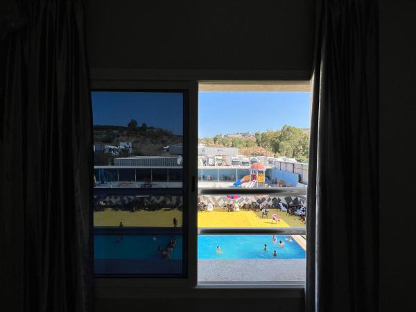 Palais diamont : photo 2 de la chambre studio - vue sur piscine 