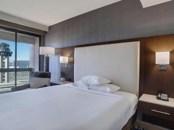 Hyatt Regency DFW International Airport : photo 2 de la chambre suite junior lit king-size