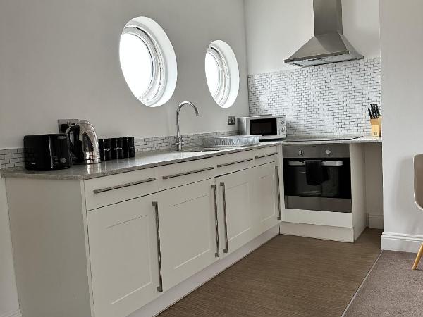 Alum Chine Beach House : photo 3 de la chambre appartement deluxe