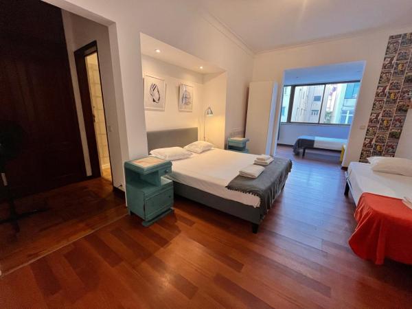 Castilho 63 Hostel & Suites : photo 1 de la chambre chambre double avec balcon