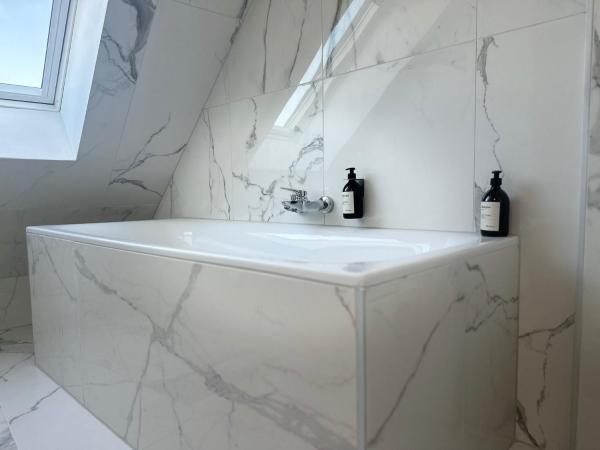 Very Central, 5 min to city center, Self Check In : photo 2 de la chambre appartement