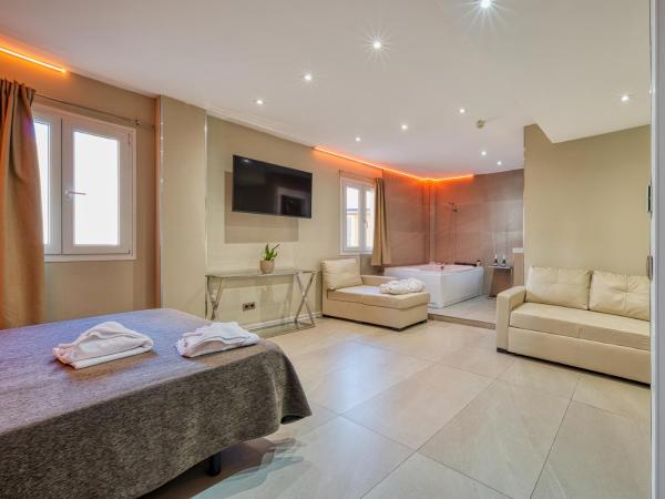 Caballero Errante : photo 10 de la chambre chambre lit king-size avec baignoire spa