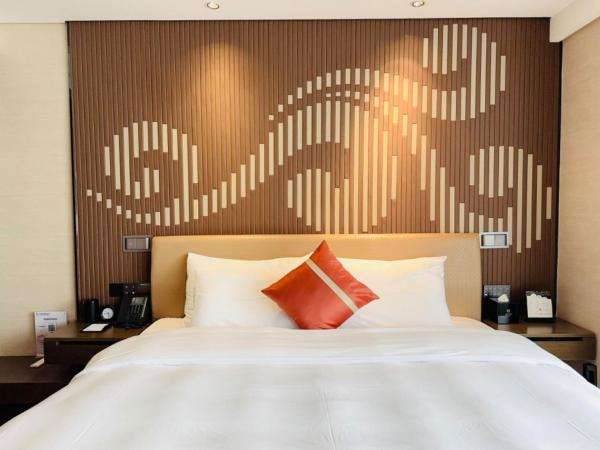 Guangzhou Baiyun Hotel : photo 5 de la chambre chambre lit queen-size deluxe