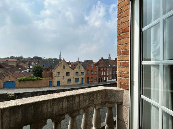 B&B Contrast : photo 5 de la chambre chambre double supérieure - vue sur canal
