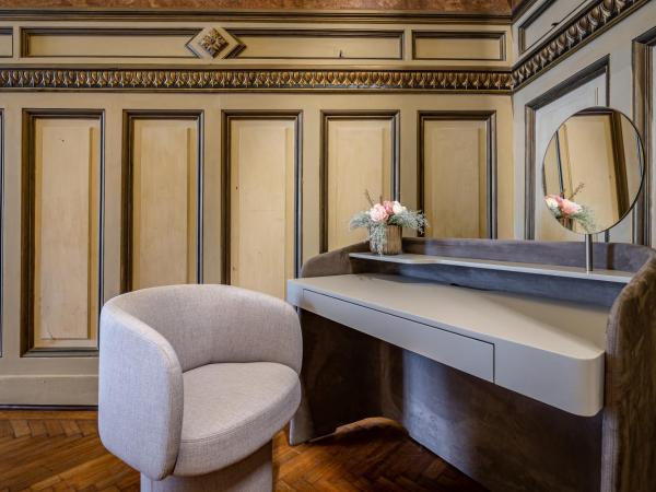 Rivalta Hotel - Alfieri Collezione : photo 8 de la chambre chambre lit king-size supérieure