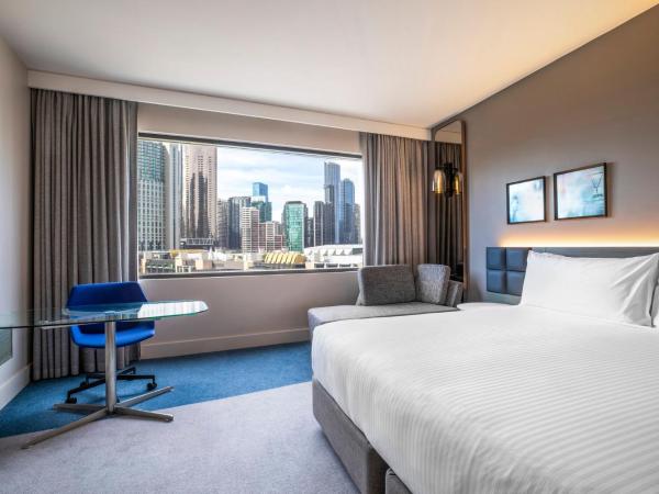 Crowne Plaza Melbourne, an IHG Hotel : photo 3 de la chambre standard king room with casino view - high floor