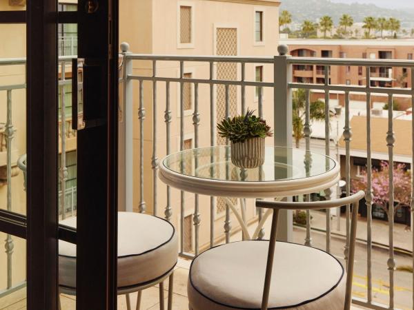 The Maybourne Beverly Hills : photo 3 de la chambre balcony two queen room