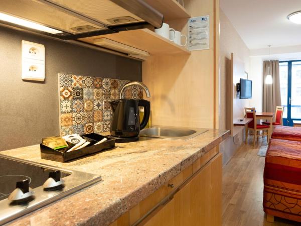 EA Hotel Julis : photo 1 de la chambre studio double ou lits jumeaux