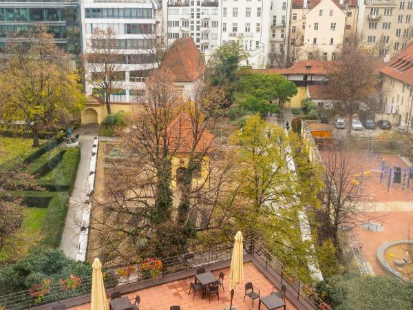 EA Hotel Julis : photo 2 de la chambre suite junior 5 sens – vue sur jardin