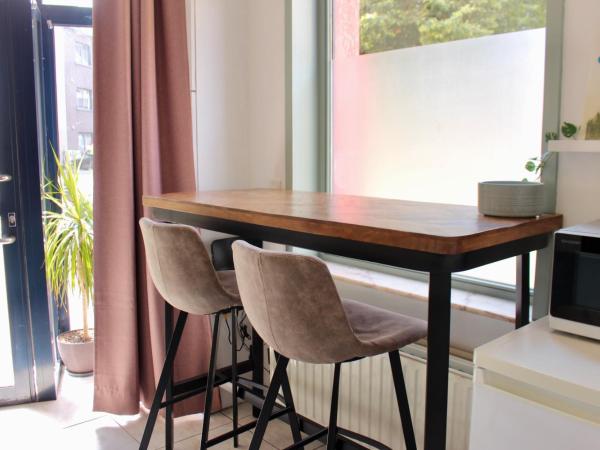 Spacious cozy private suite : photo 7 de la chambre chambre double avec salle de bains privative