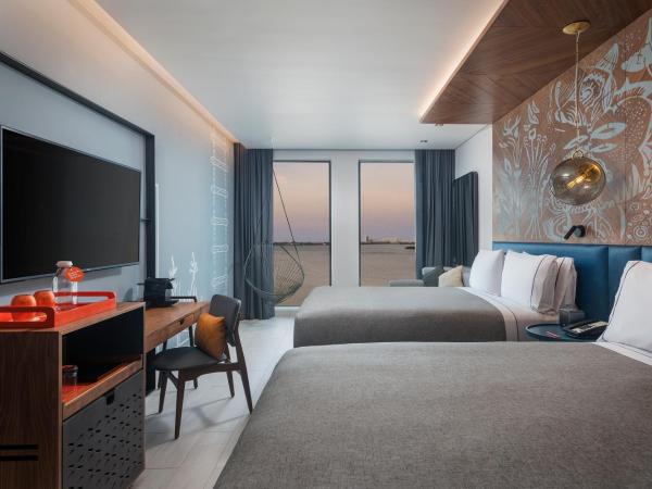 Canopy By Hilton Cancun La Isla : photo 3 de la chambre chambre 2 lits queen-size - vue sur coucher de soleil