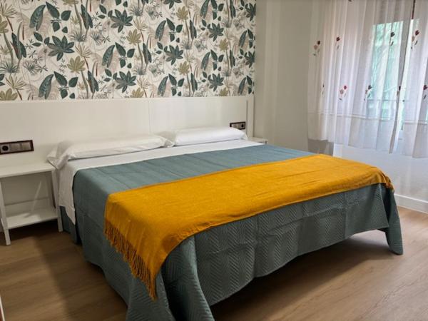 Pensión Numancia : photo 6 de la chambre chambre double ou lits jumeaux avec salle de bains privative