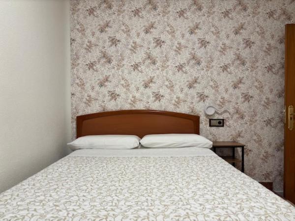 Pensión Numancia : photo 3 de la chambre chambre simple avec salle de bains privative