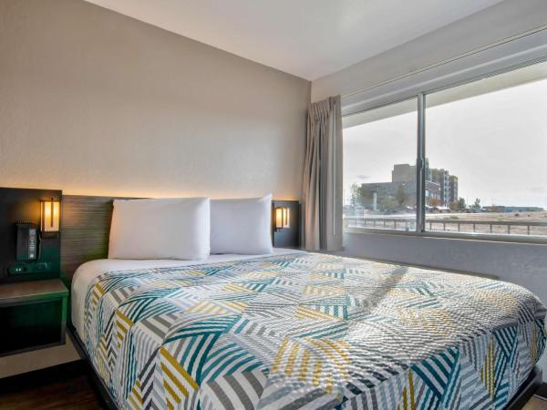 Motel 6-Albuquerque, NM - Midtown : photo 1 de la chambre chambre lit queen-size - non-fumeurs