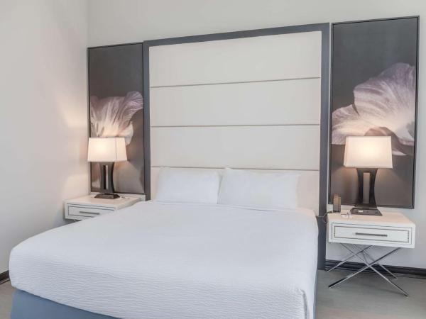 TRYP by Wyndham Savannah : photo 1 de la chambre chambre lit king-size - non-fumeurs