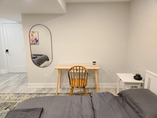 Byward-Market Luxury GuestHouse : photo 2 de la chambre studio lit queen-size de luxe