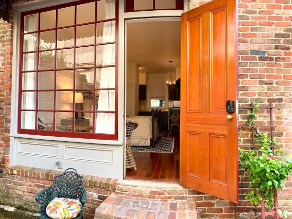 French Quarter Lanaux Mansion Bed and Breakfast : photo 3 de la chambre chambre lit queen-size deluxe