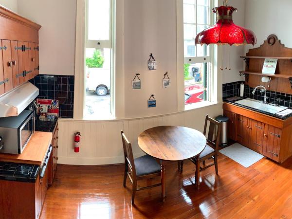 French Quarter Lanaux Mansion Bed and Breakfast : photo 5 de la chambre chambre lit king-size deluxe