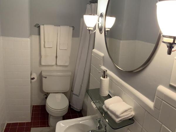 French Quarter Lanaux Mansion Bed and Breakfast : photo 7 de la chambre chambre lit king-size deluxe