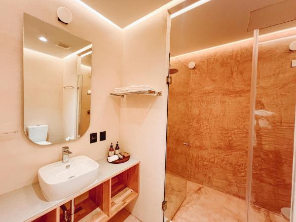 Sauvé Casa Boutique : photo 9 de la chambre suite avec balcon