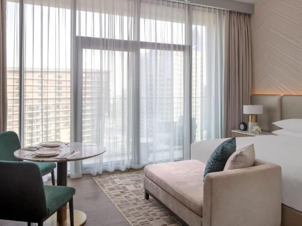 InterContinental Residences Dubai Business Bay, an IHG Hotel : photo 2 de la chambre studio king room with kitchenette and city view