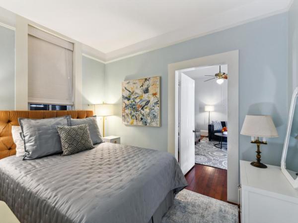 French Quarter Lanaux Mansion Bed and Breakfast : photo 4 de la chambre chambre double ou lits jumeaux deluxe avec balcon