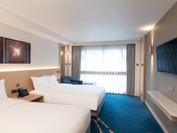 Holiday Inn Golden Mile, an IHG Hotel : photo 1 de la chambre premium double room with two double beds - middle floor