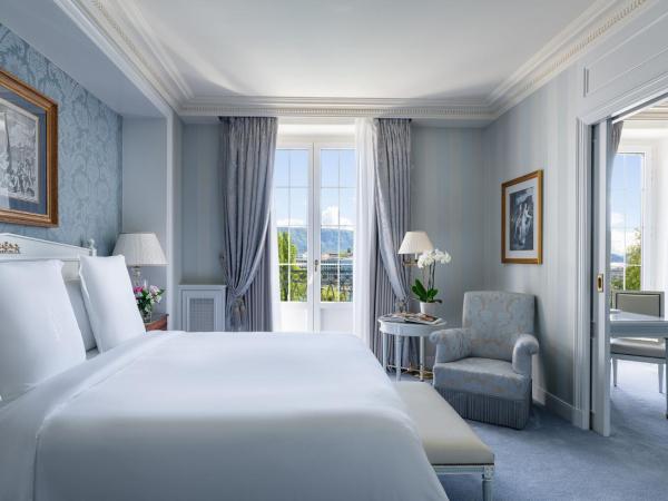 Four Seasons Hotel des Bergues Geneva : photo 1 de la chambre suite exécutive quatre saisons lit king-size