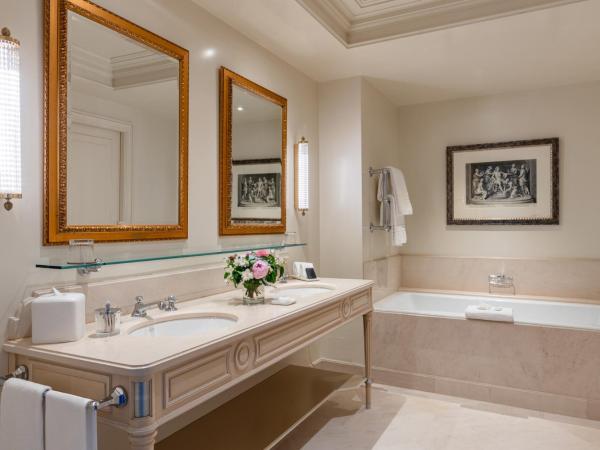 Four Seasons Hotel des Bergues Geneva : photo 6 de la chambre suite exécutive quatre saisons lit king-size