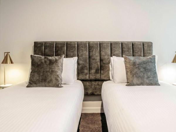Mantra Tonsley Adelaide : photo 2 de la chambre chambre lits jumeaux
