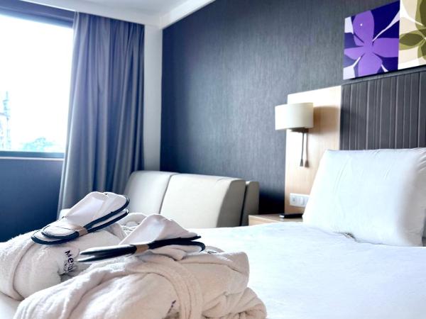 Mercure Valenciennes Centre : photo 2 de la chambre suite familiale