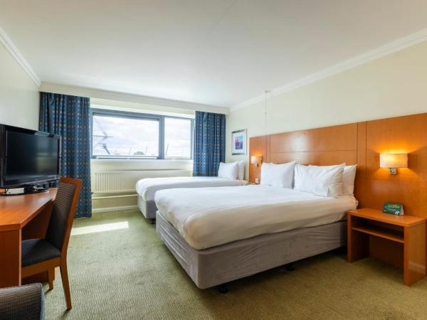 Holiday Inn Cardiff City, an IHG Hotel : photo 9 de la chambre chambre lits jumeaux standard