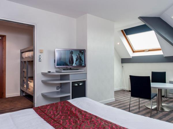 Brit Hotel Belfort Centre-Le Boreal : photo 4 de la chambre chambre familiale (2 adultes et 2 enfants)