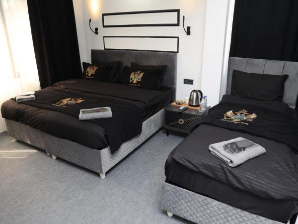 Montenegro Hotel : photo 6 de la chambre chambre triple - accessible aux personnes à mobilité réduite