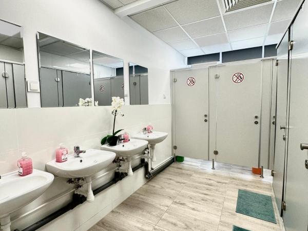 Hostel Żurawia : photo 8 de la chambre lit superposé dans dortoir pour femmes 