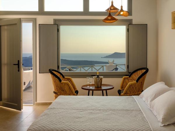 Elia Caldera Suites : photo 1 de la chambre deluxe suite with outdoor hot tub and caldera view 